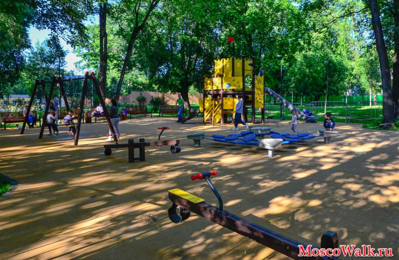детская площадка в Люблинском парке