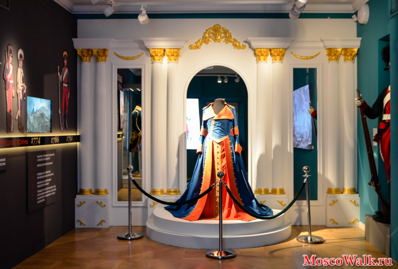 Музей военной формы. Платье Екатерины II