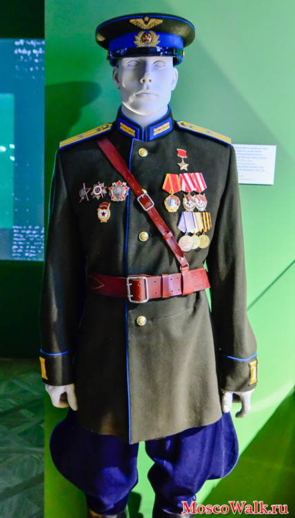 Парадная форма одежды в музее военной формы