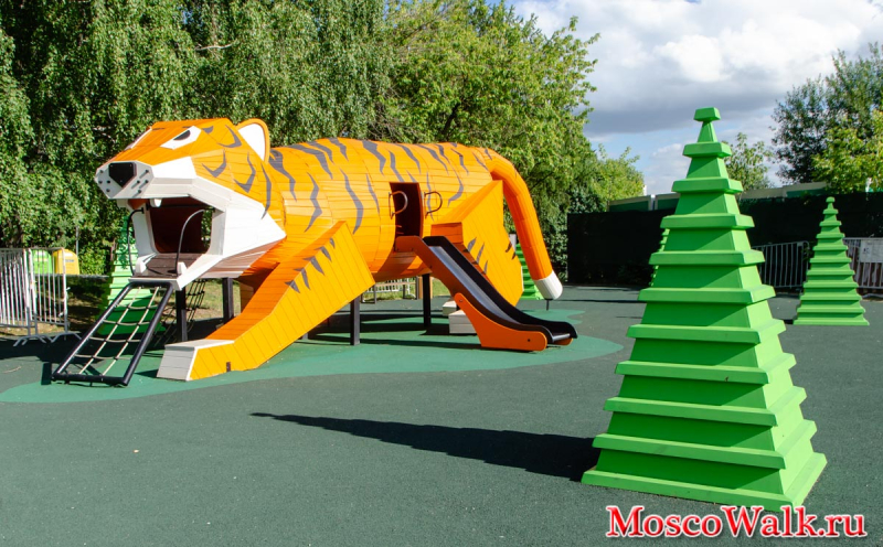 Борисовские пруды детская площадка тигр