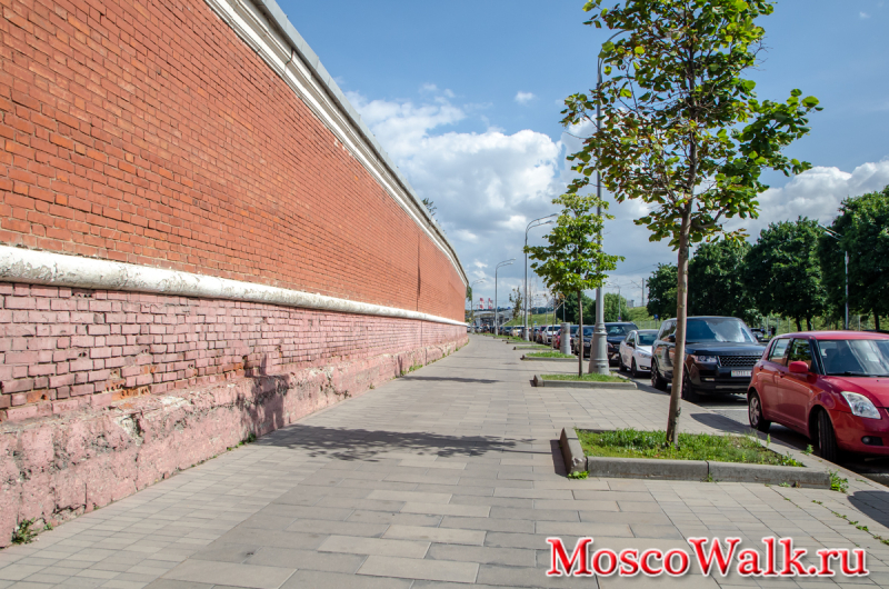 Стена Новодевичего монастыря