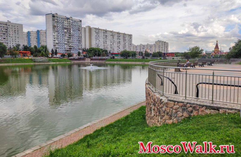 смотровая площадка на пруду
