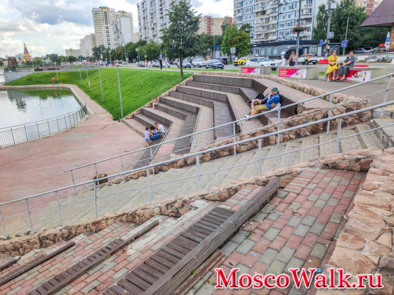 отдых на берегу Братеевского пруда