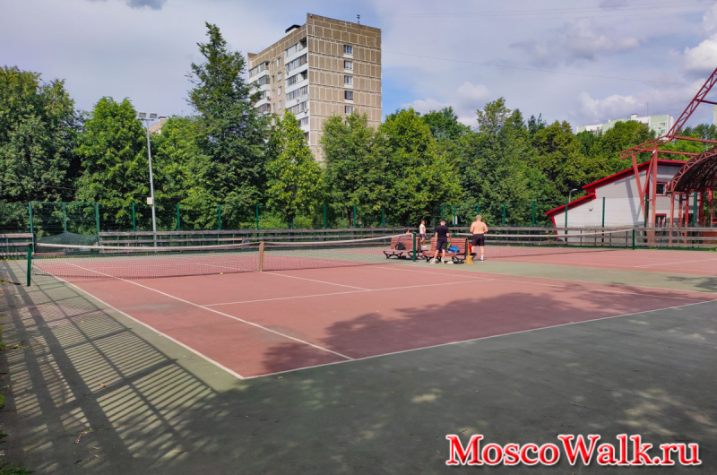 теннисные корты в парке 30 летия Победы