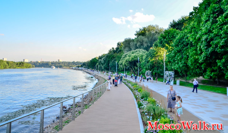 прогулка по набережной в Коломенском