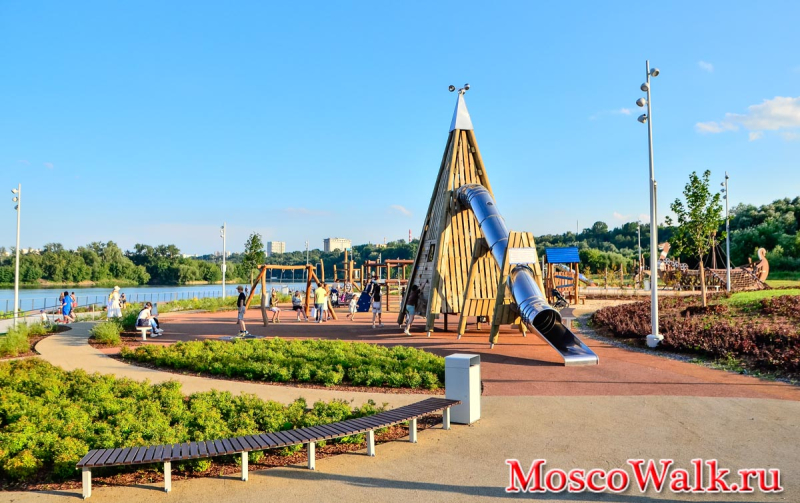игровая площадка на набережной в Коломенском