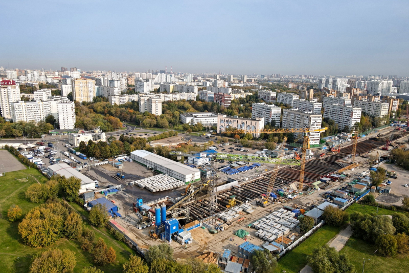 Станция метро «Кленовый бульвар»